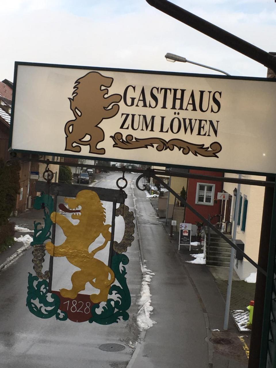 Gasthaus Zum Loewen Neftenbach Exterior photo